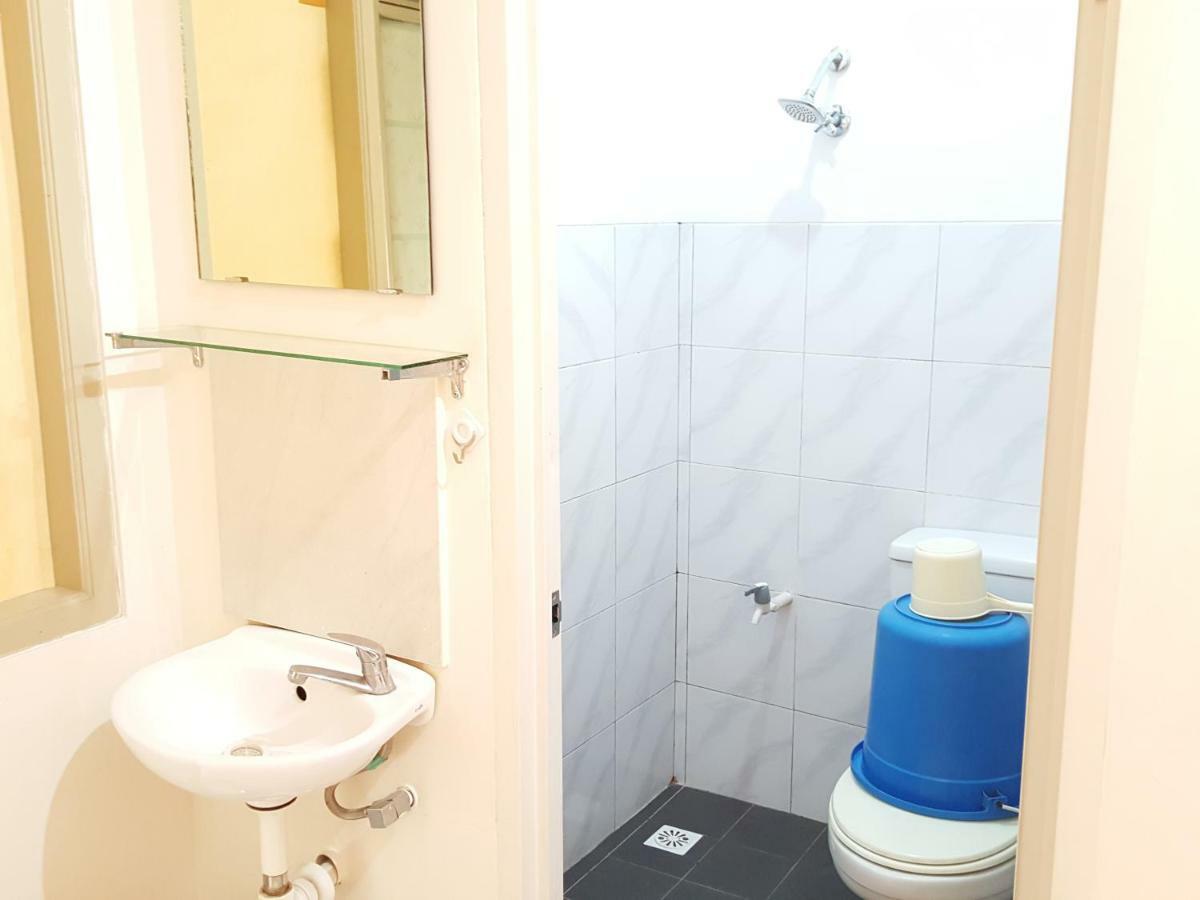 Delta Inn Bogor Syariah For Indonesian Only Luaran gambar